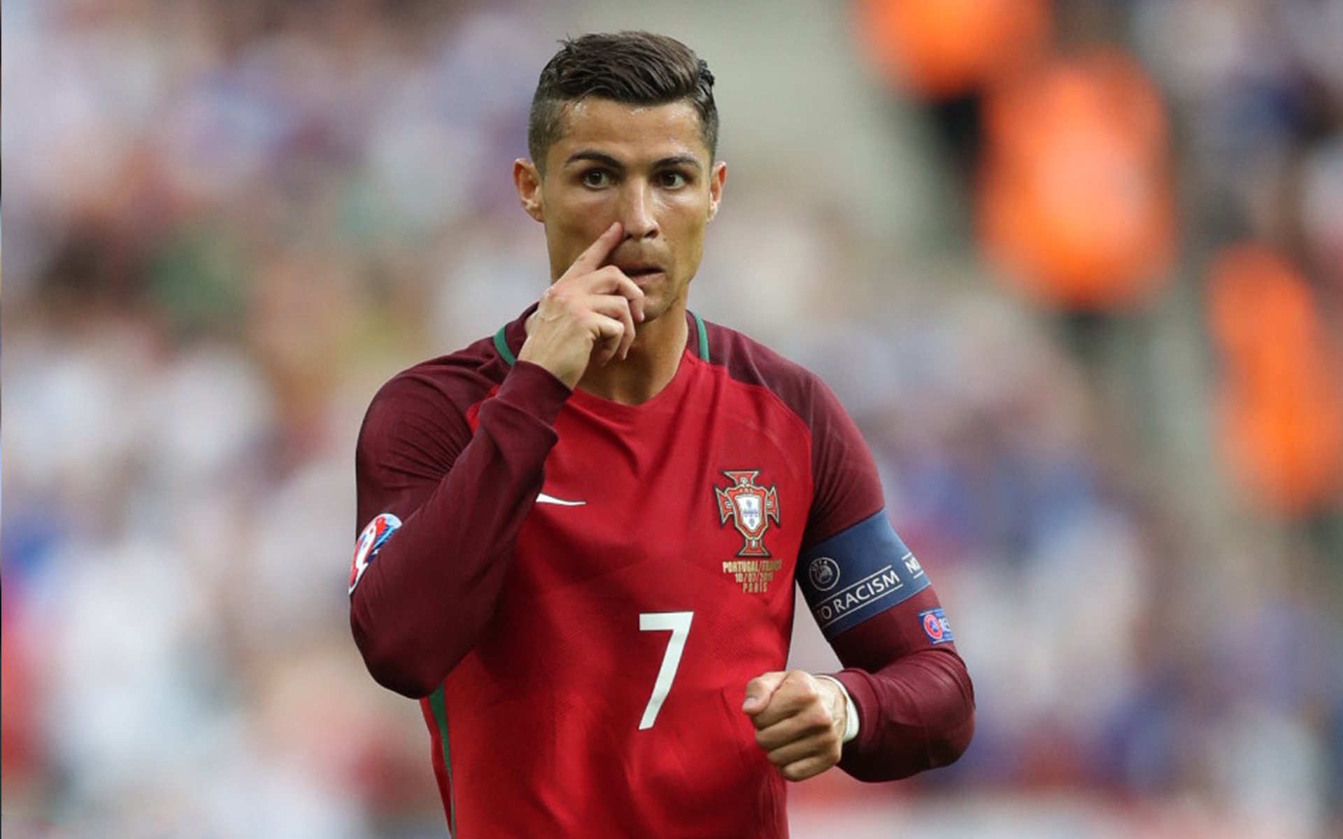 欧冠淘汰赛之夜，班凯罗关键制胜，谱写绿茵传奇