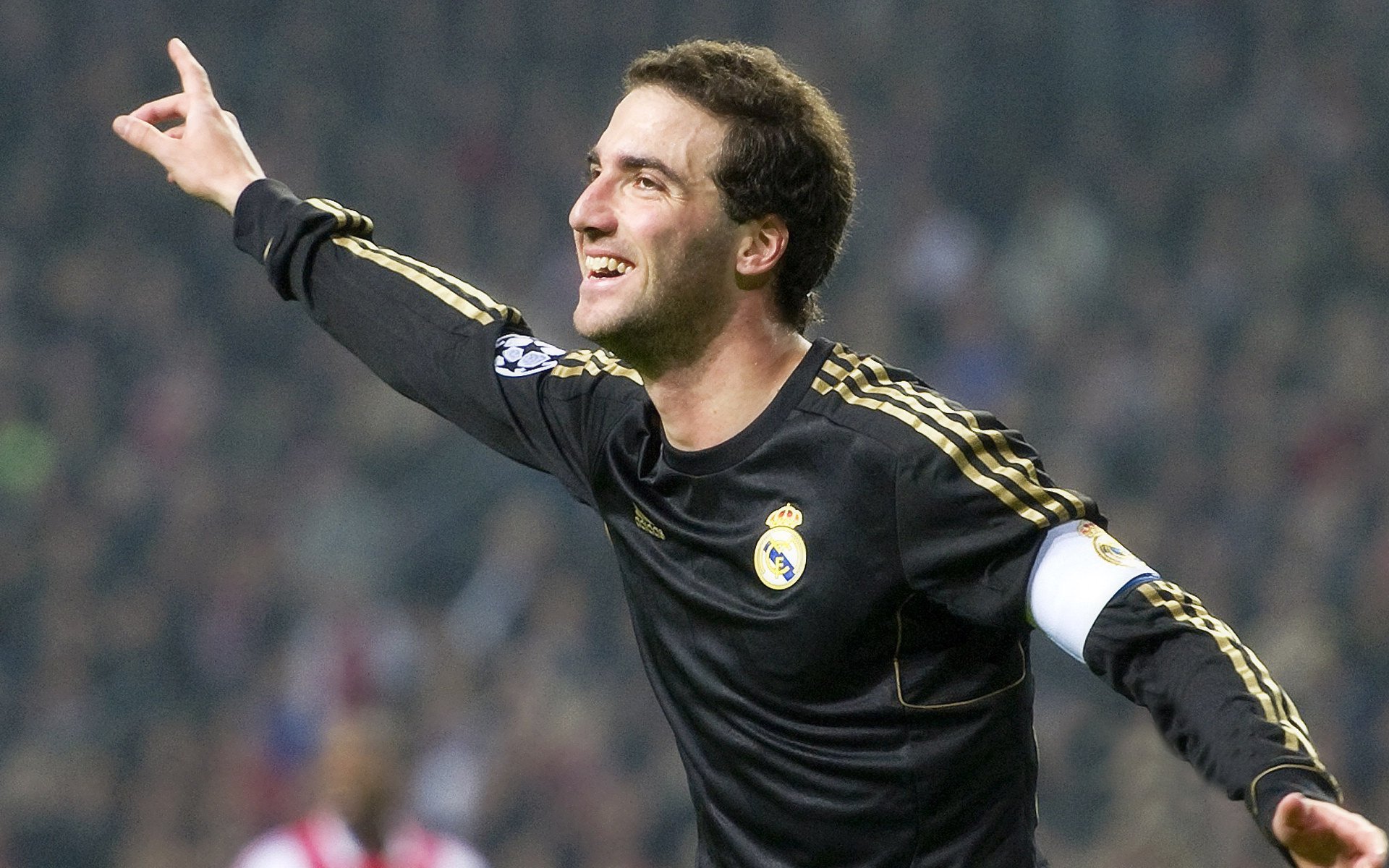 绝杀时刻，拉塞尔状态火热，雷诺车队险胜威廉姆斯